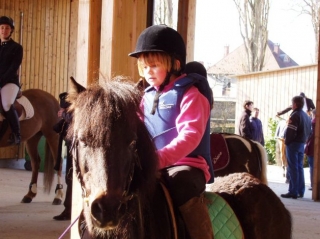  Ponyreiten 